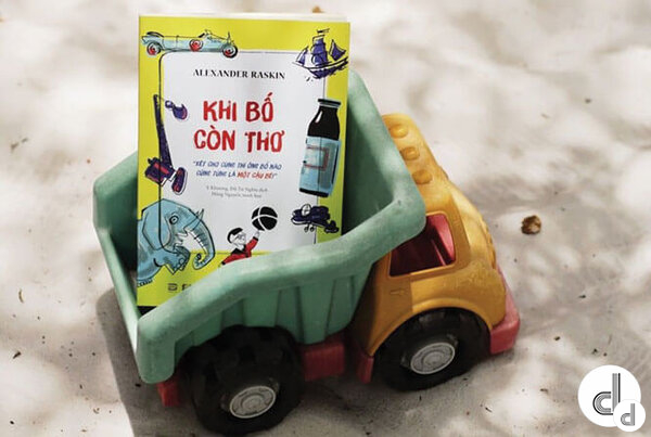 Đọc sách 'Khi bố còn thơ' - Chuyện cha dạy con